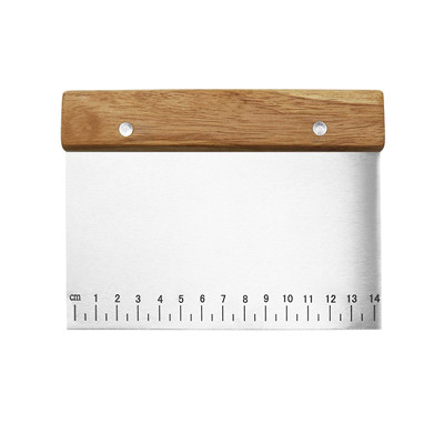 Teigschaber aus Edelstahl mit Holzgriff und Messskalen