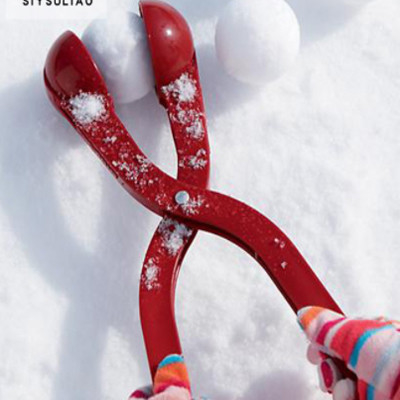 Mehrfarbenplastikschneeball-Hersteller-Schnee-Ball spielt Spiele mit Griff