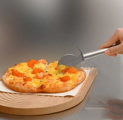 Edelstahl-Pizza-Schneider-Rad-Messer-Küchen-backende Werkzeuge
