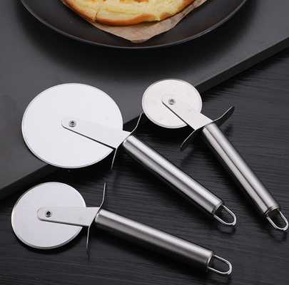 Edelstahl-Pizza-Schneider-Rad-Messer-Küchen-backende Werkzeuge