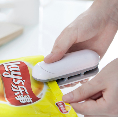 Mini Bag Sealer 2 in 1 Hitze und in Schneider für Plastiktasche-Handvakuumeichmeister