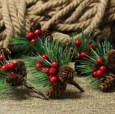 Rote Frucht-künstliche Kiefern-Nadeln PVCs für Mini Christmas Tree Ornaments