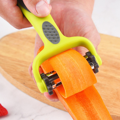 Drehbare Edelstahl-Haushaltsware Peeler 3 in 1 für Kartoffel Gemüse
