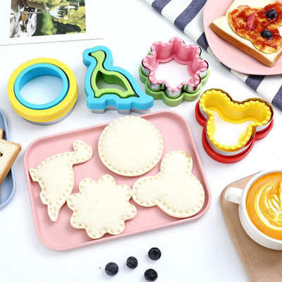 Schneider-Edelstahl-Haushaltsware-Blume Dinos Circle Mickey Mold des Sandwich-4pcs