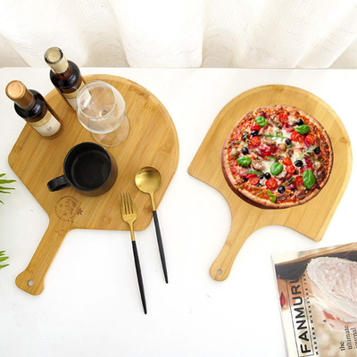 Bäckerei-erstklassiges natürliches Bambuspizza-Schalen-Brett mit einfachen Gleiten-Rändern u. Griff