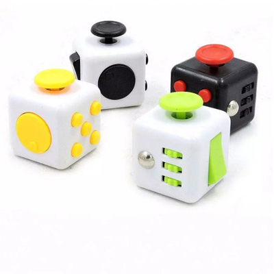 Bunte Dekompressions-Entspannungs-Unruhe-Spielwaren Mini Gadgets Cube