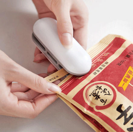 Mini Bag Sealer 2 in 1 Hitze und in Schneider für Plastiktasche-Handvakuumeichmeister
